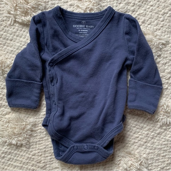 3 Goobie Baby Onesies Set - Picture 6 of 7